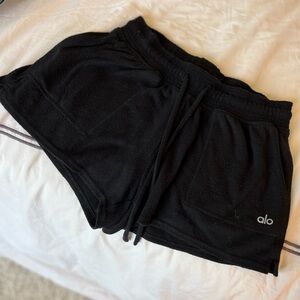 Alo yoga shorts